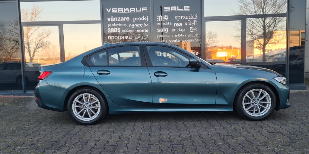 BMW 318 2020