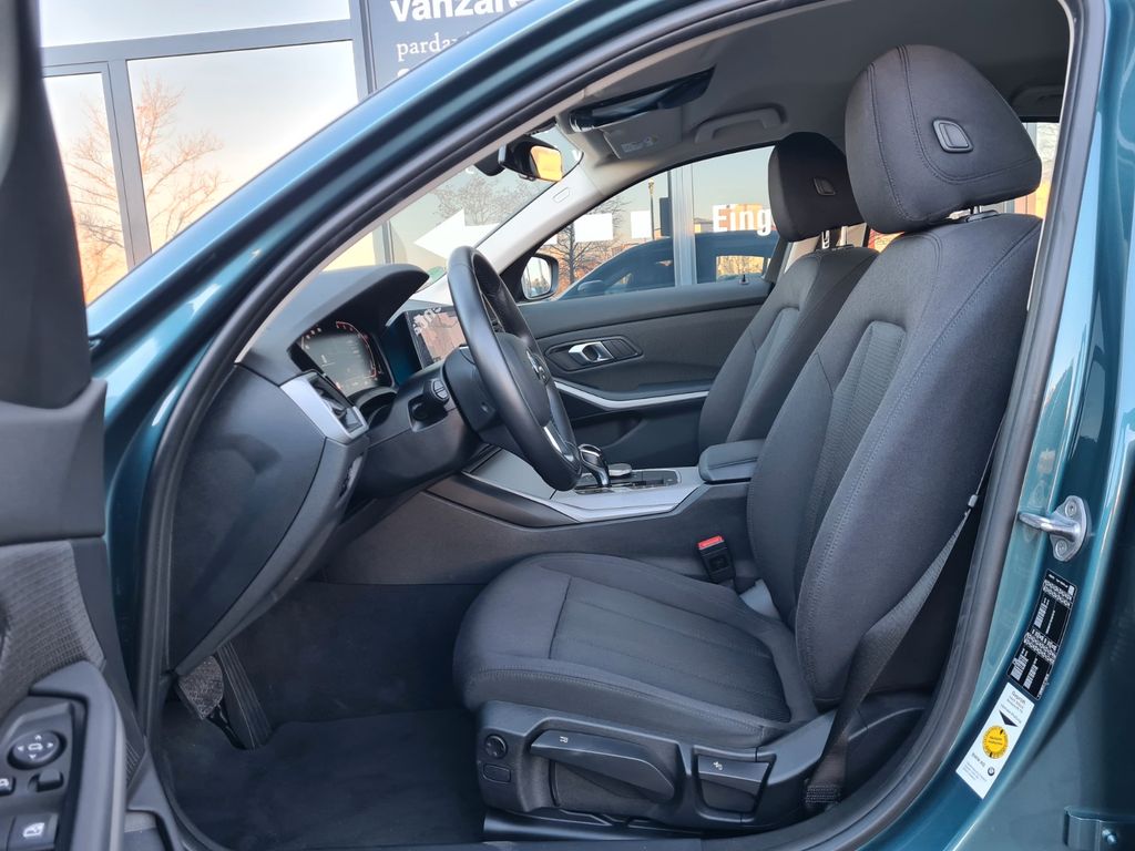 BMW 318 2020