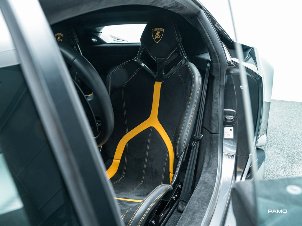 Lamborghini Huracán 2023