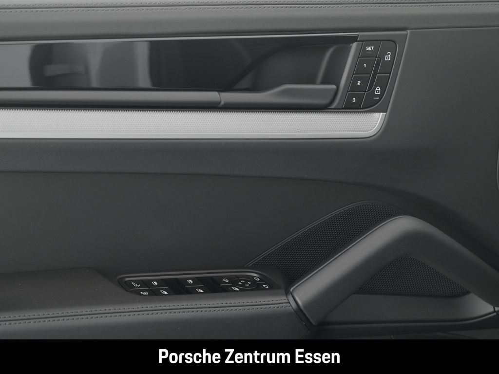Porsche Cayenne 2024