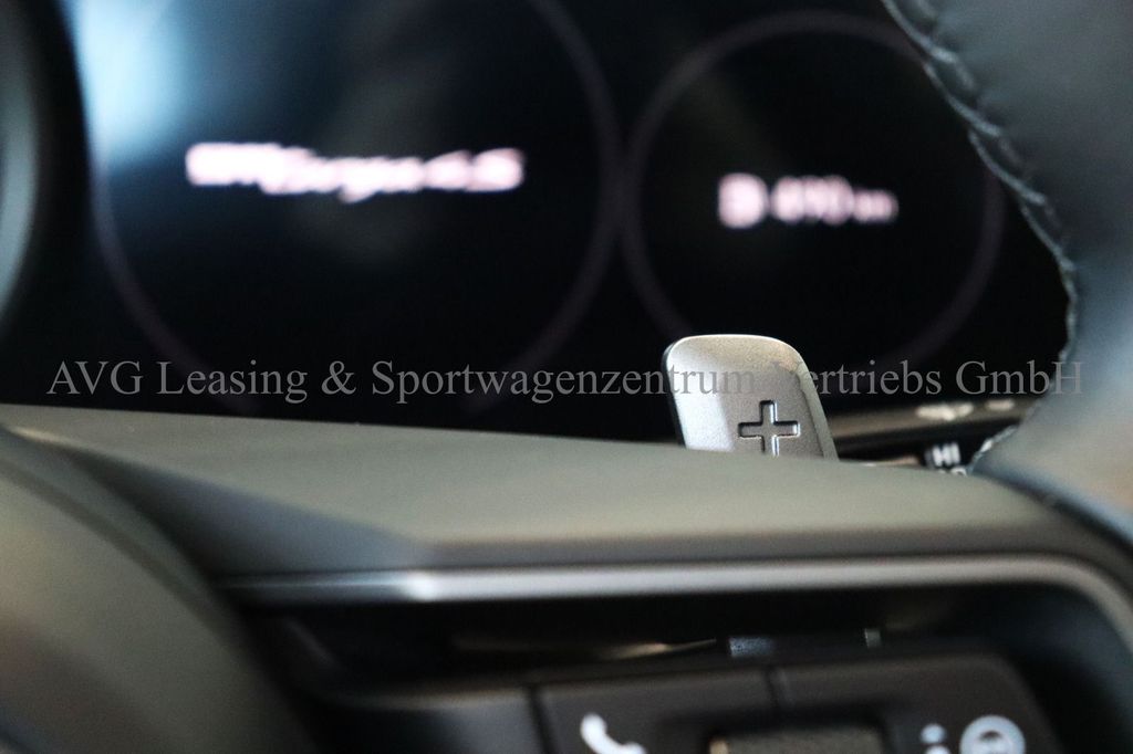 Porsche 992 2021