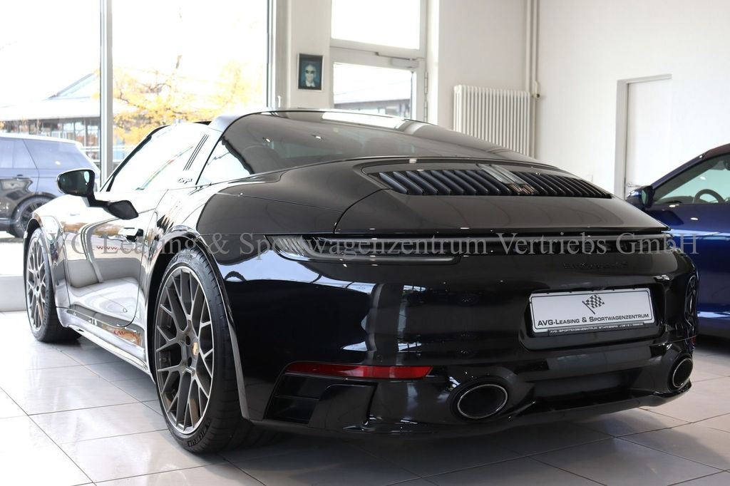 Porsche 992 2021
