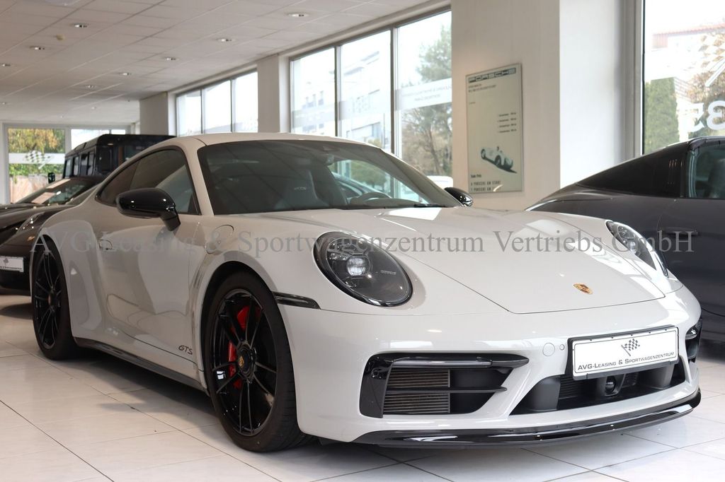 Porsche 992 2024