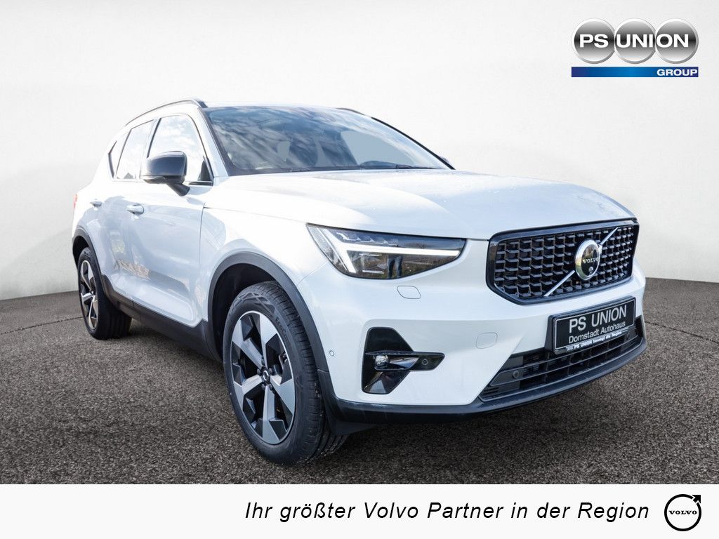 Volvo XC40 2025
