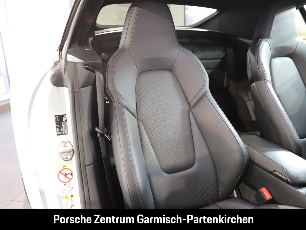 Porsche 992 2023