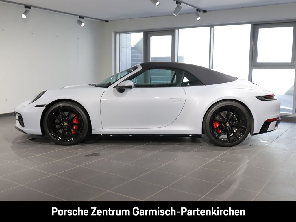 Porsche 992 2023
