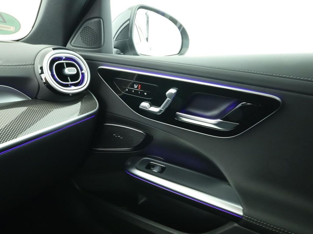 Mercedes-Benz C 220 2025