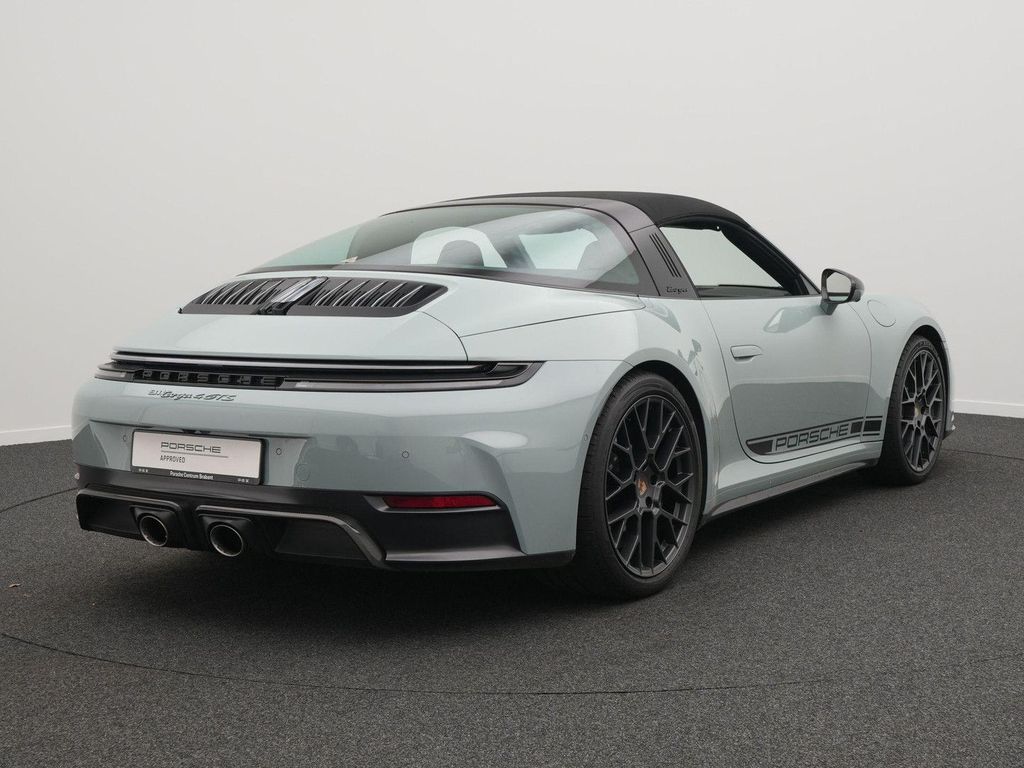 Porsche 992 2025