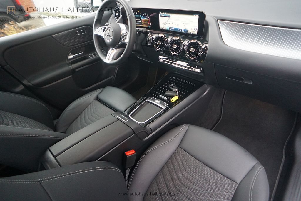 Mercedes-Benz GLA 220 2025