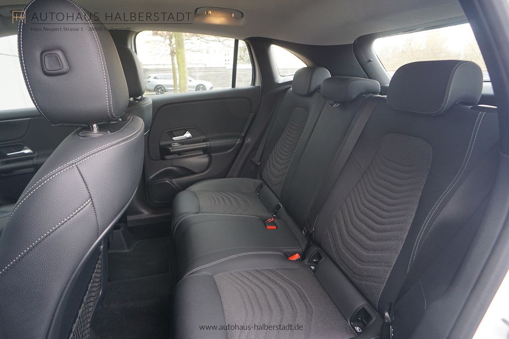 Mercedes-Benz GLA 220 2025