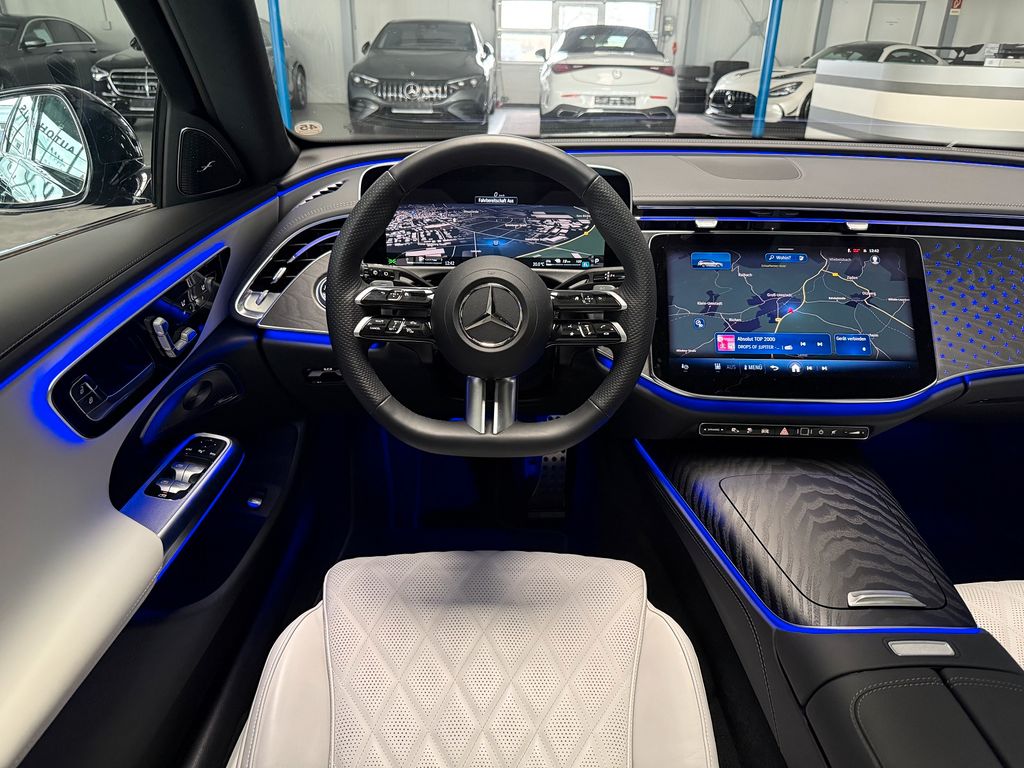 Mercedes-Benz E 300 2025