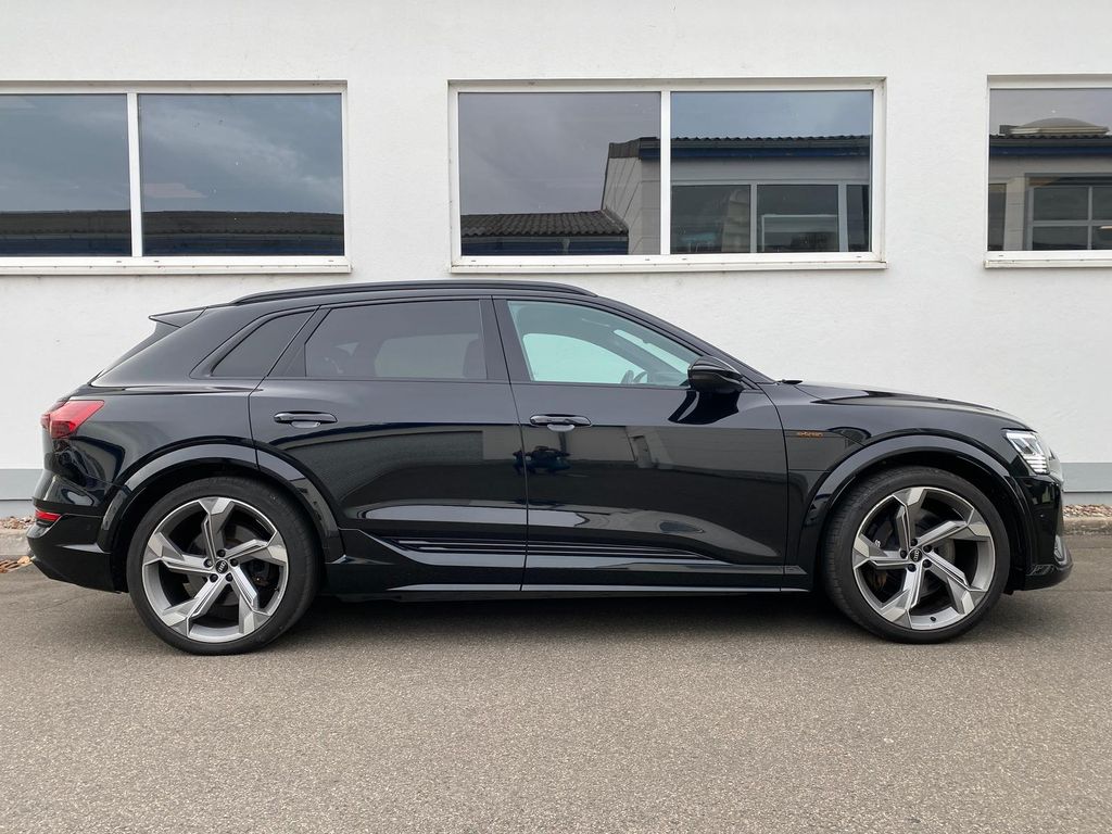 Audi e-tron 2022