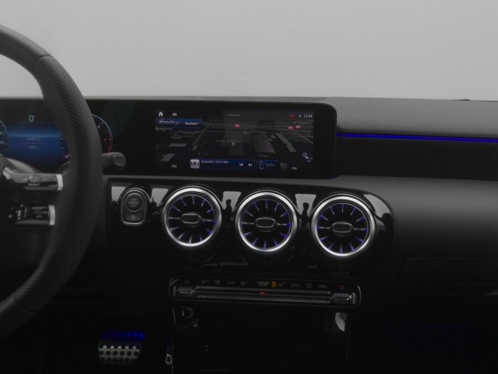 Mercedes-Benz A 200 2025