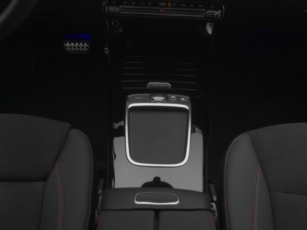 Mercedes-Benz A 200 2025