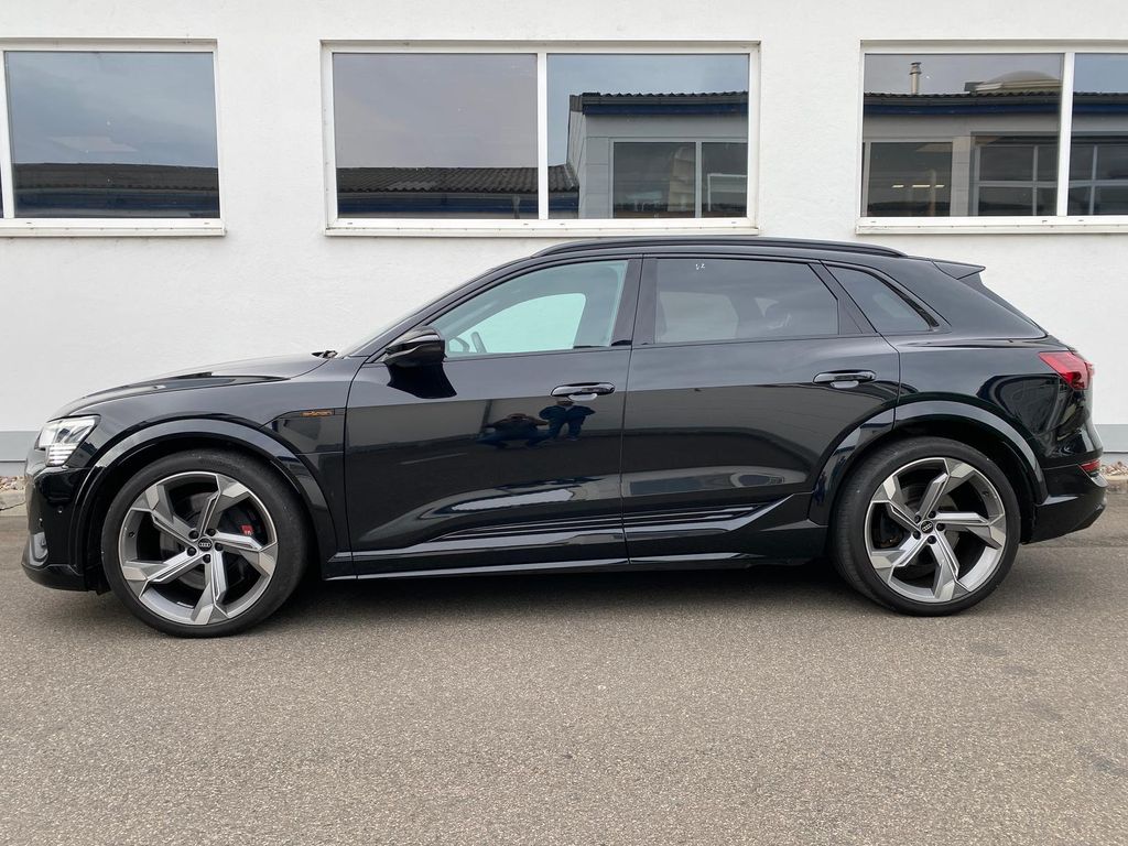 Audi e-tron 2022