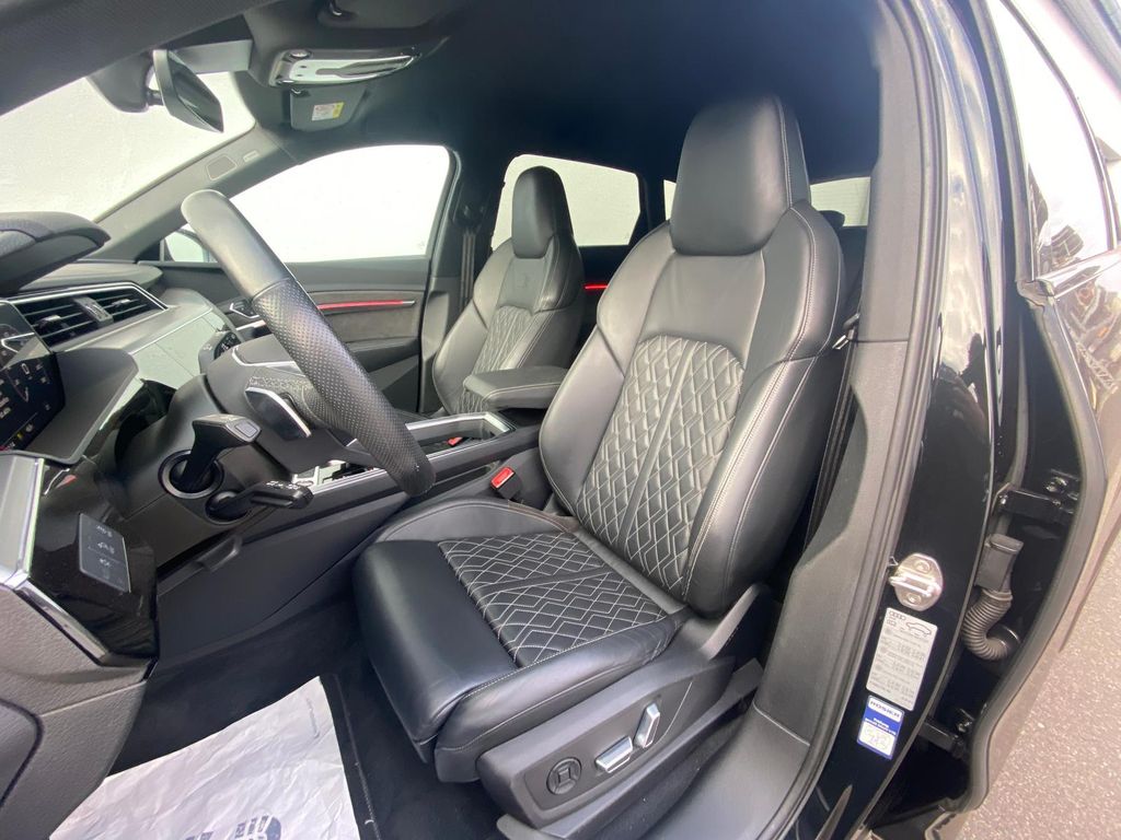 Audi e-tron 2022
