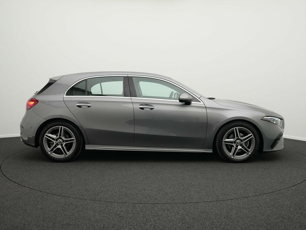 Mercedes-Benz A 200 2025