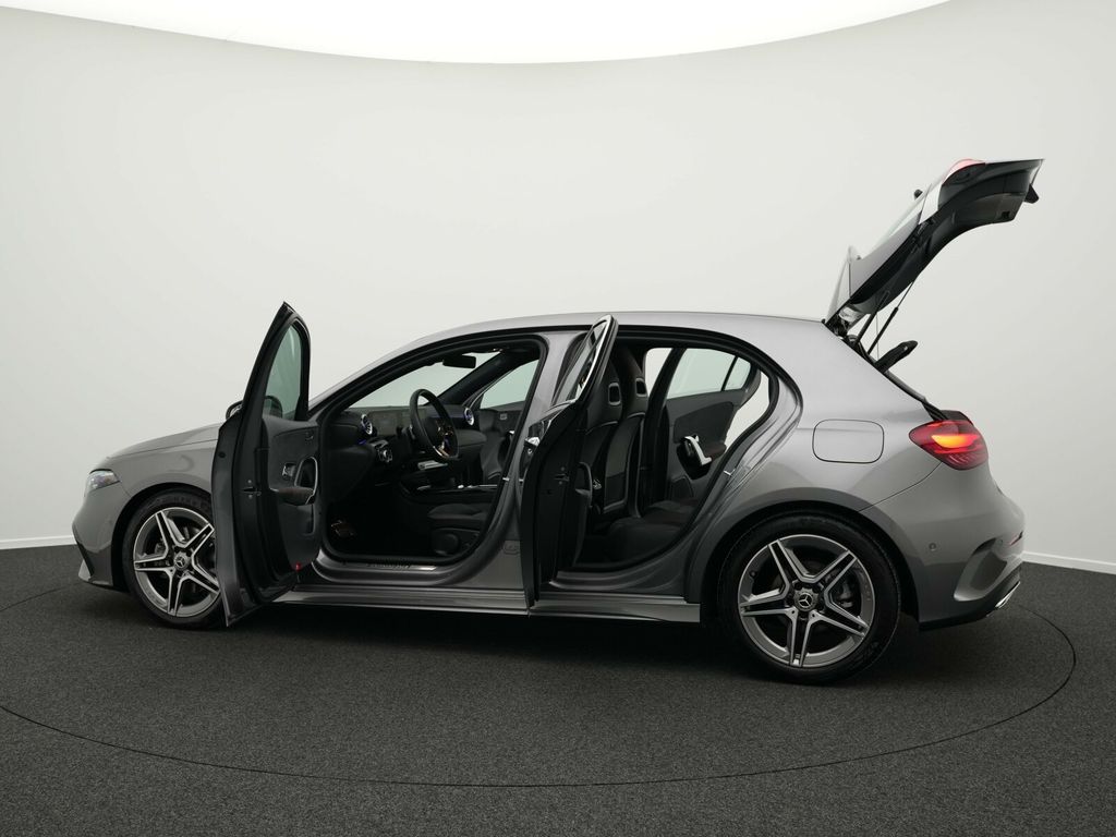 Mercedes-Benz A 200 2025