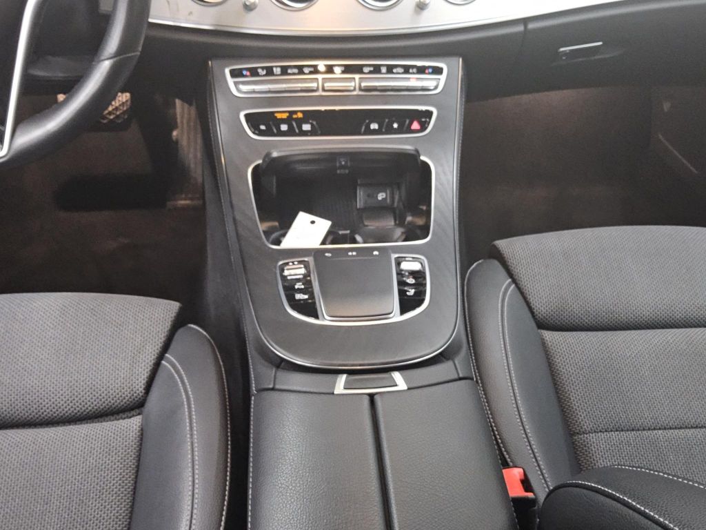 Mercedes-Benz E 300 2022