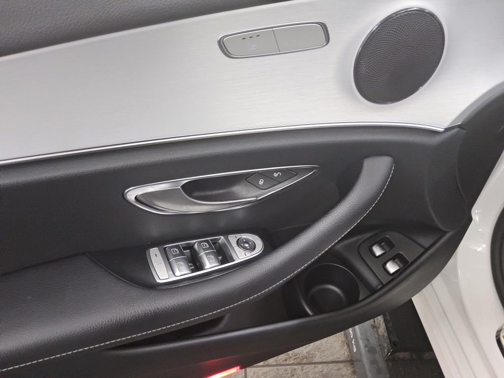 Mercedes-Benz E 300 2022