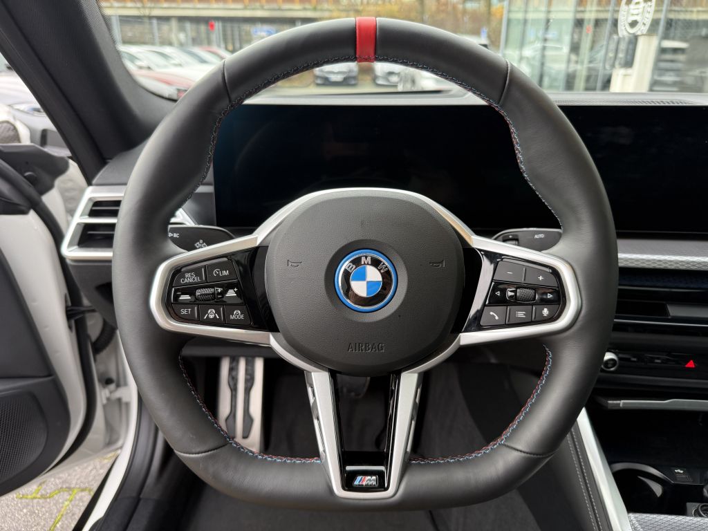 BMW i4 2025