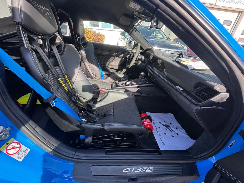 Porsche 992 2023