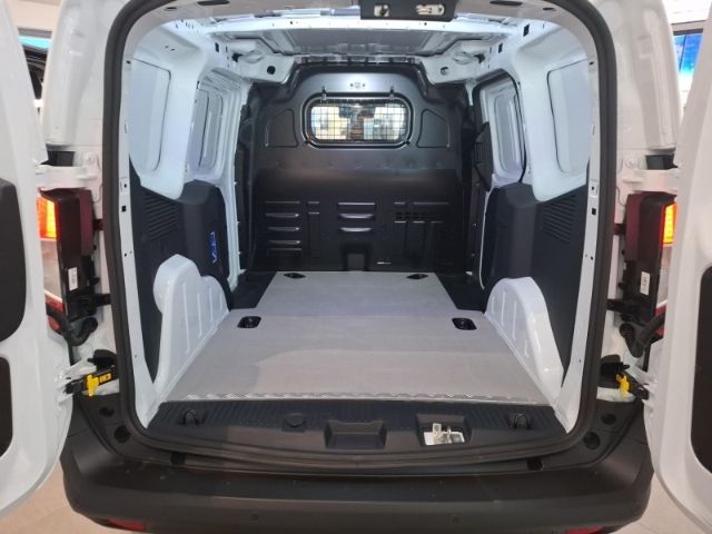 Ford Transit Courier 2025