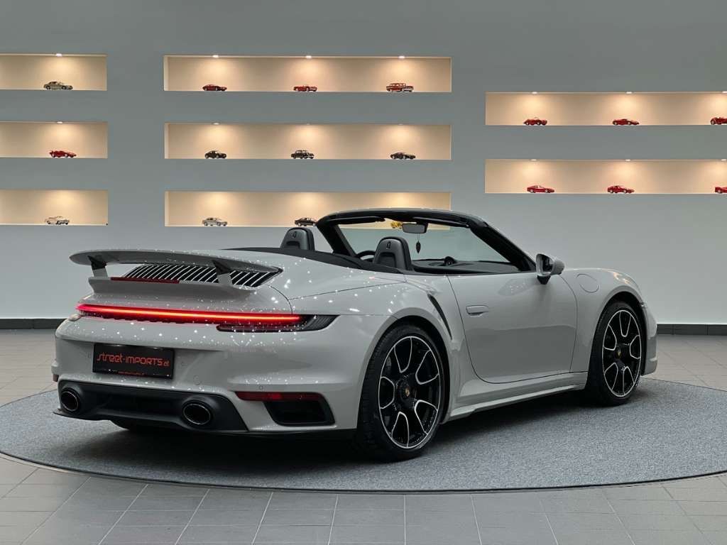 Porsche 992 2022