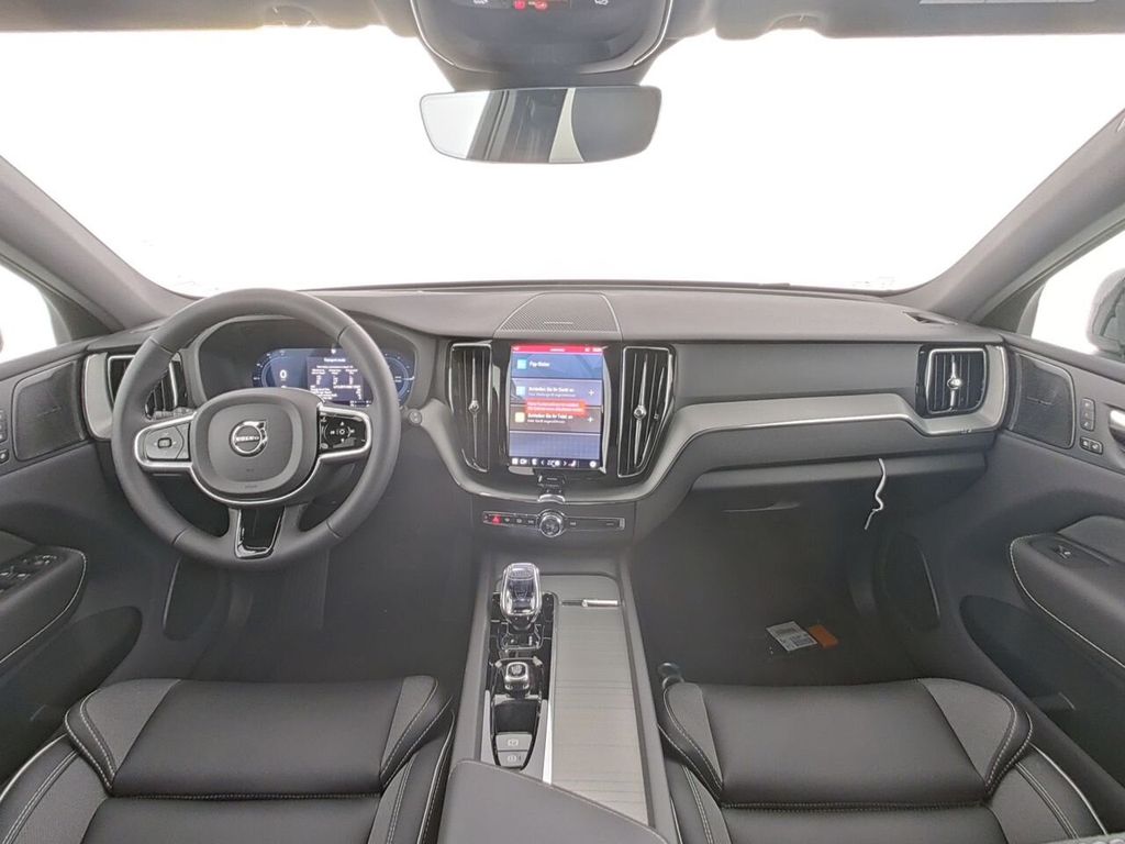 Volvo XC60 2025