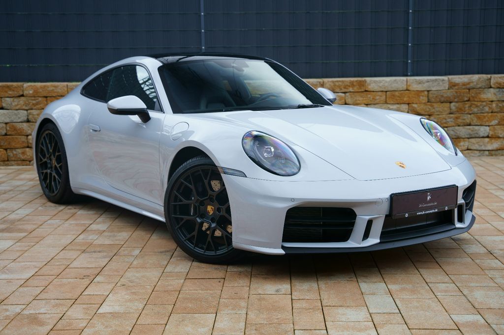 Porsche 992 2025
