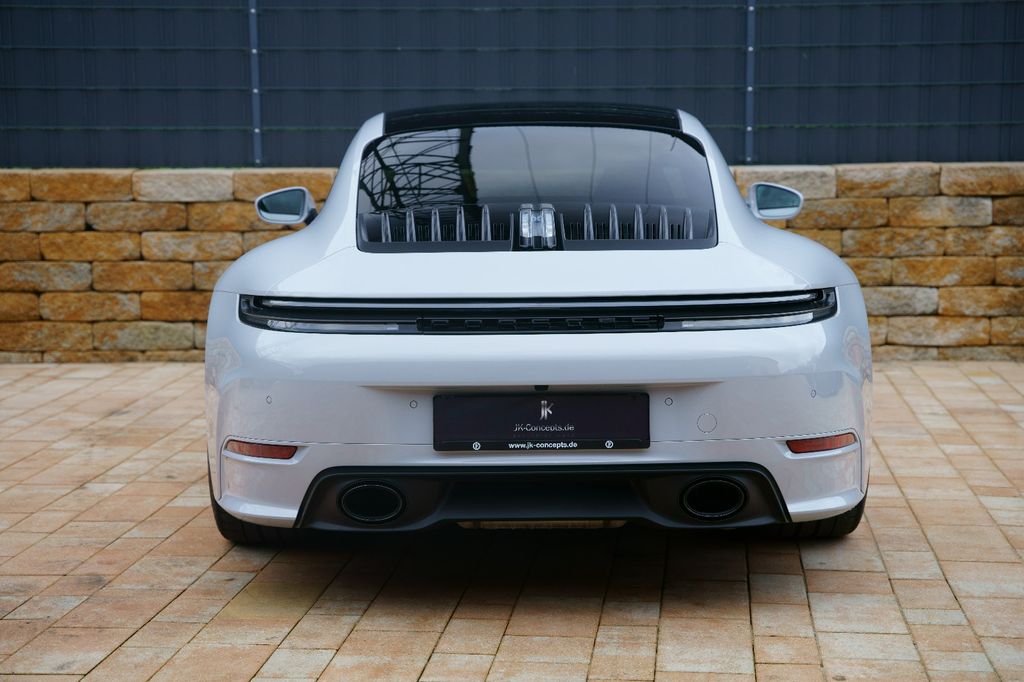 Porsche 992 2025