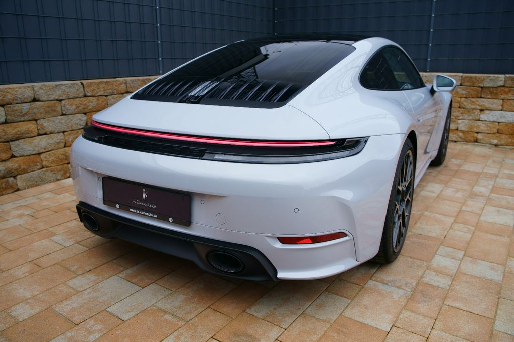 Porsche 992 2025