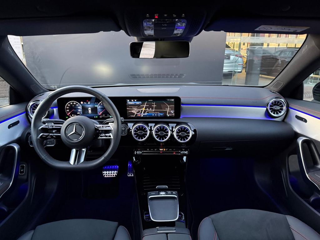 Mercedes-Benz CLA 200 2025