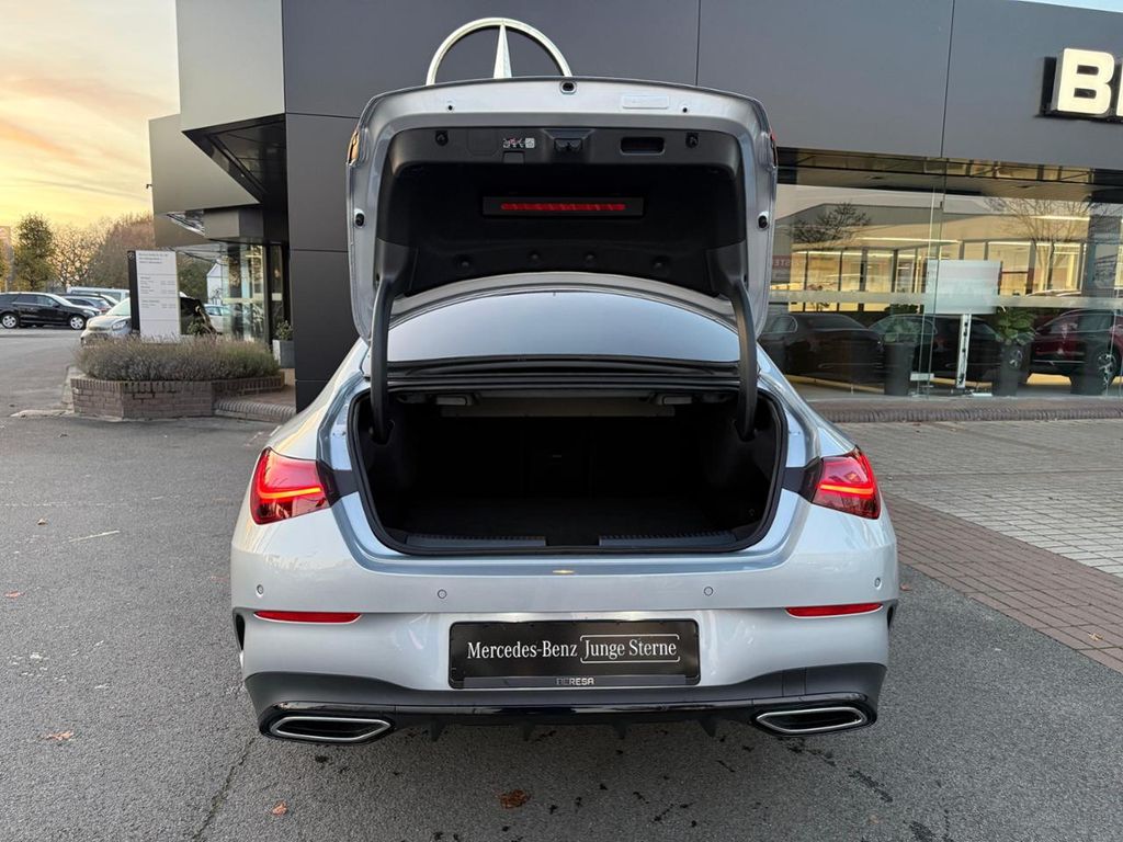 Mercedes-Benz CLA 200 2025