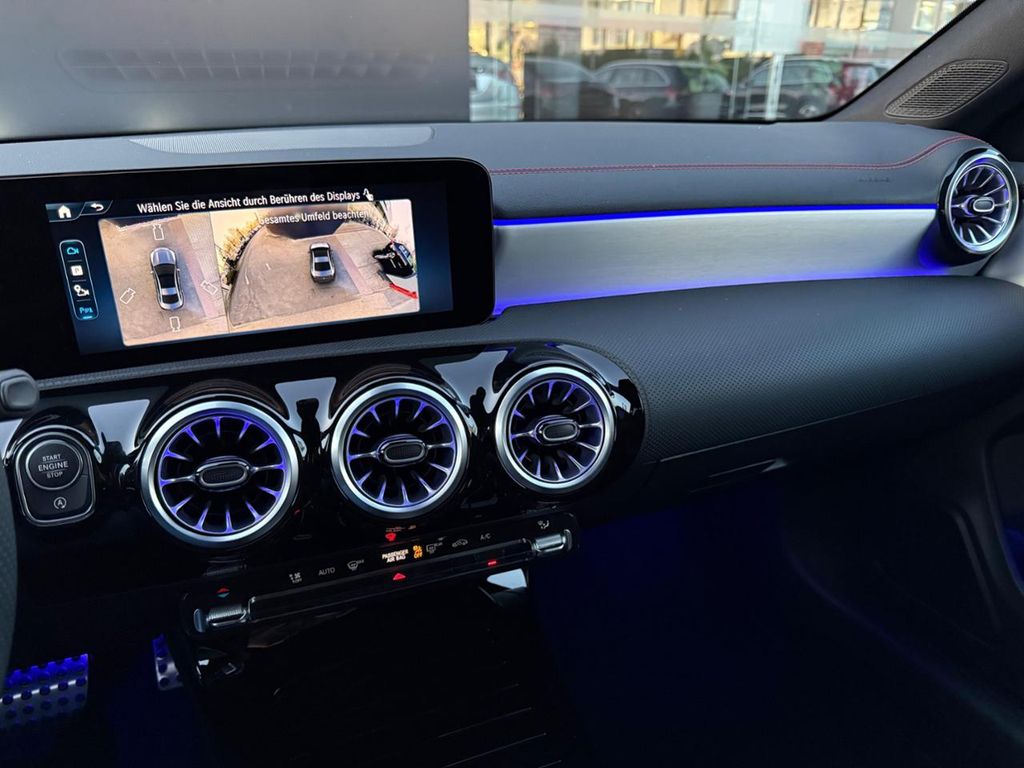 Mercedes-Benz CLA 200 2025