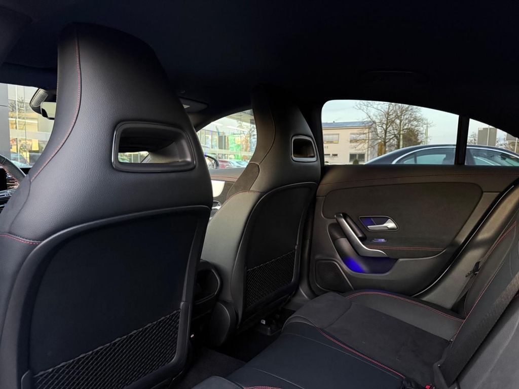Mercedes-Benz CLA 200 2025