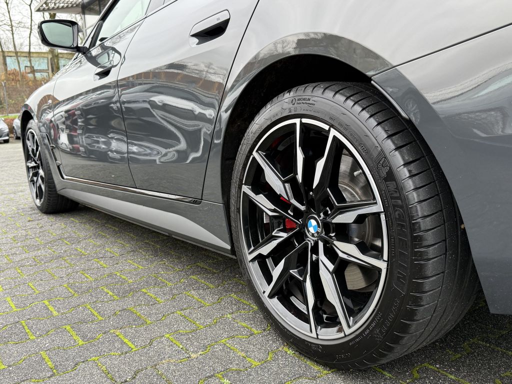 BMW i4 2025