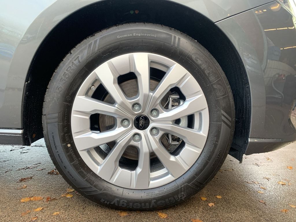 Ford Grand Tourneo 2025