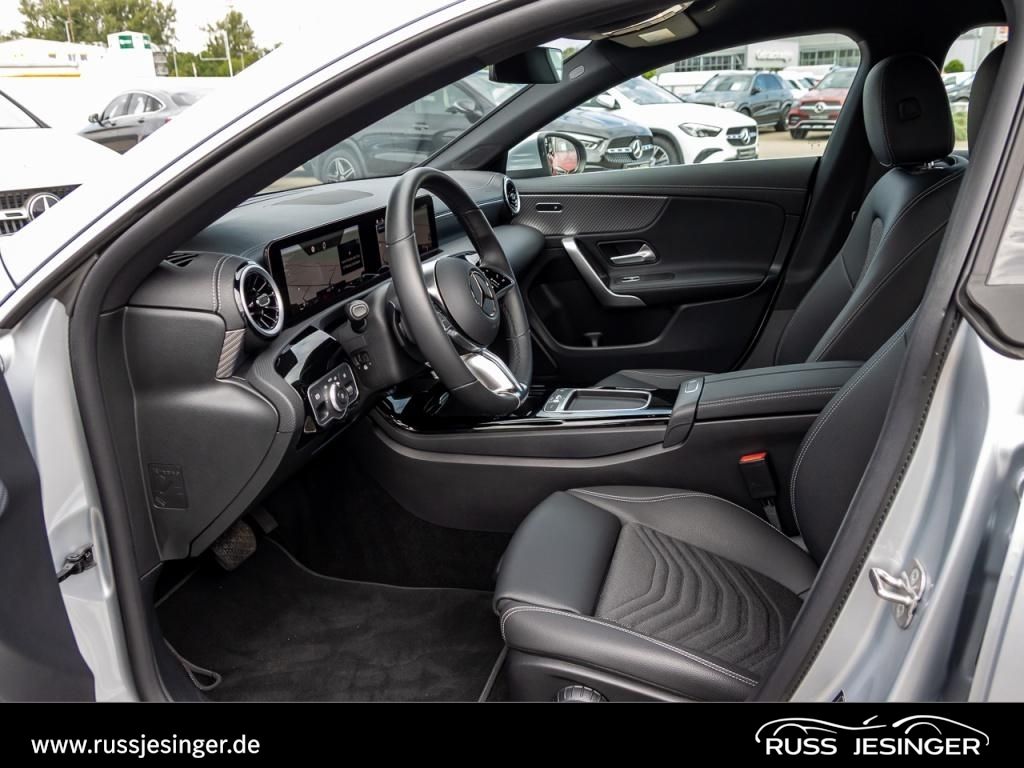 Mercedes-Benz CLA 180 2024