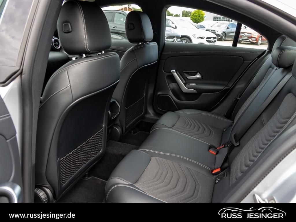 Mercedes-Benz CLA 180 2024