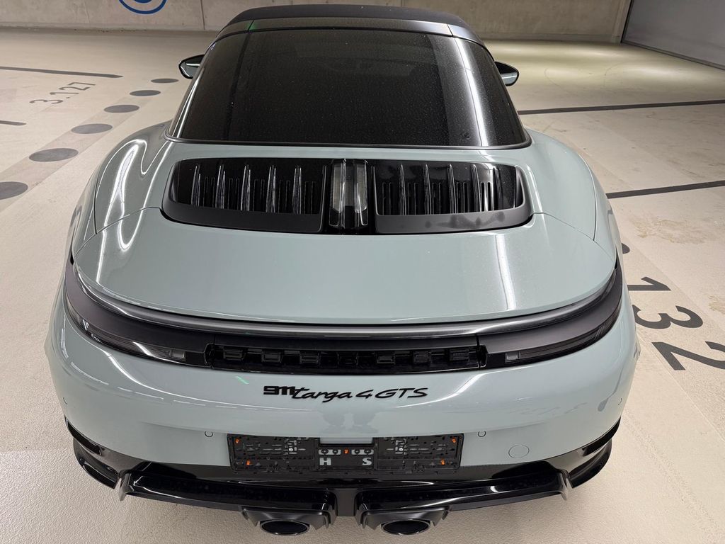 Porsche 992 2025