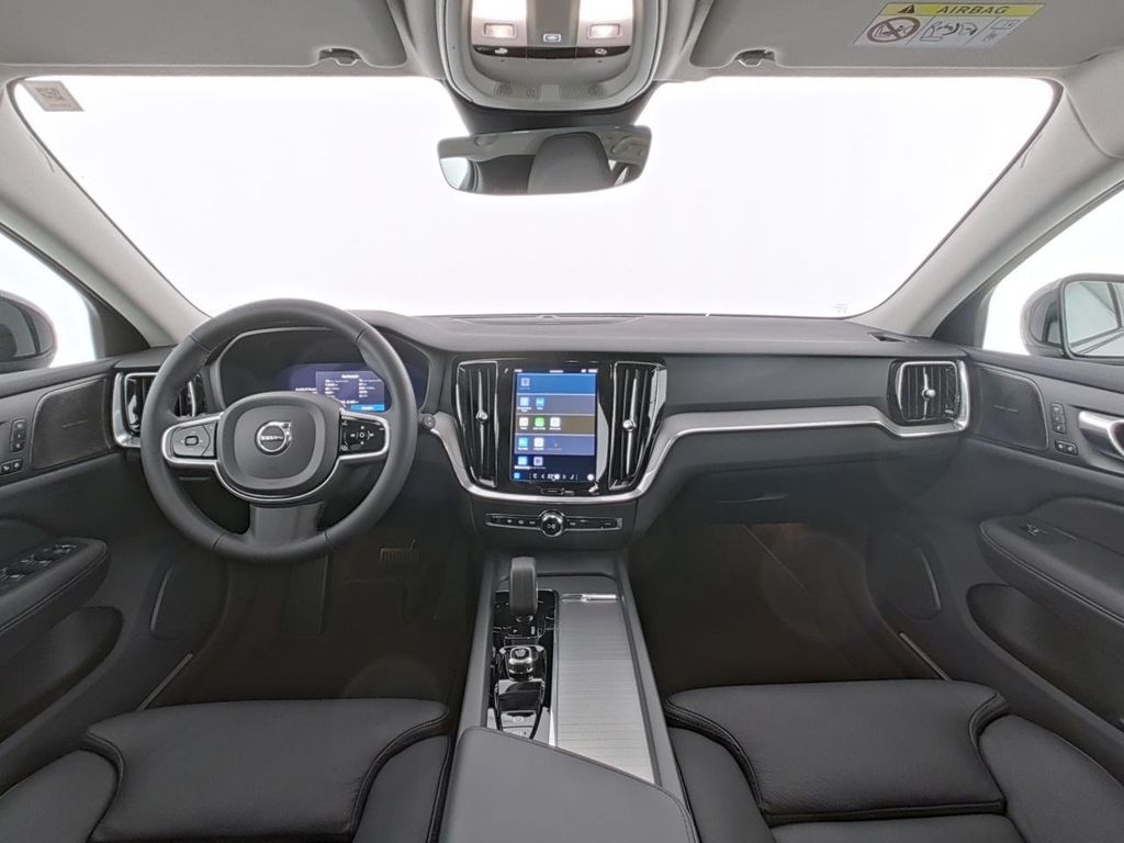 Volvo V60 Cross Country 2023
