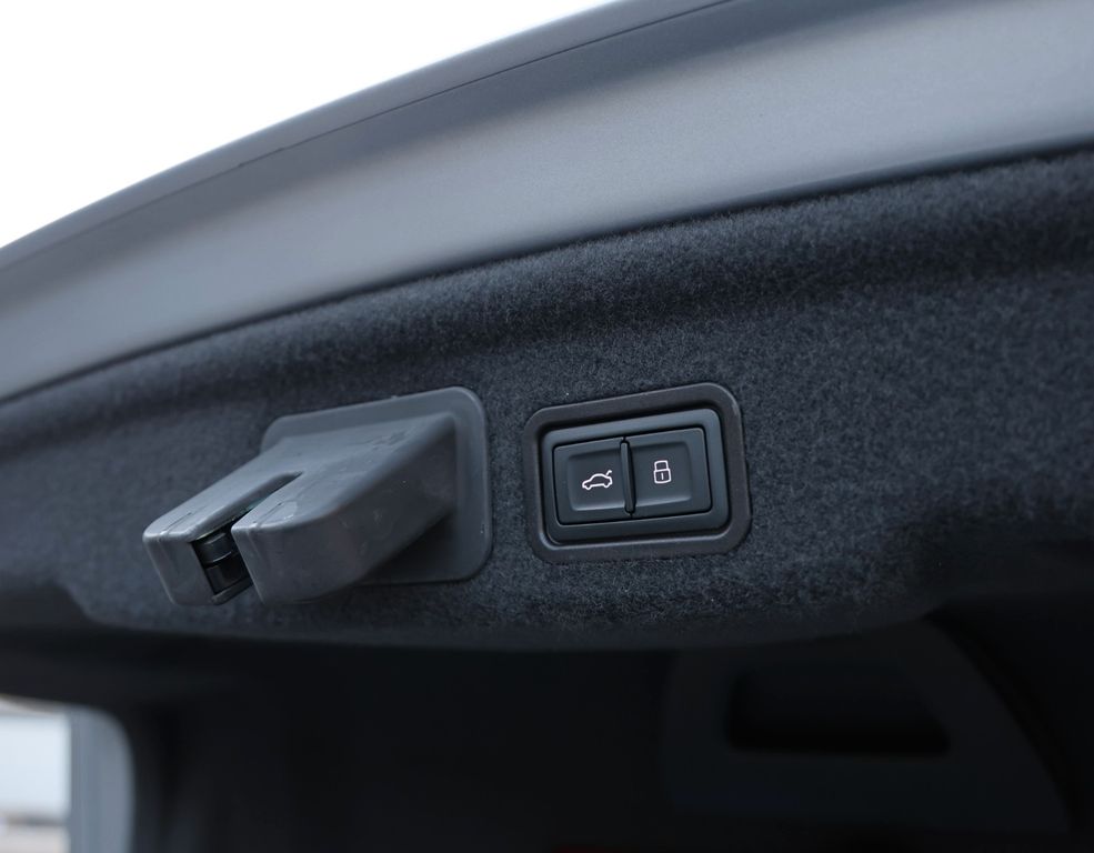 Audi S8 2017