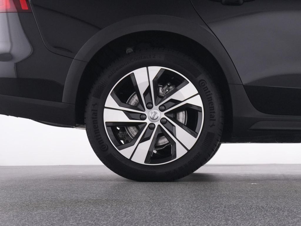 Volvo V60 Cross Country 2023