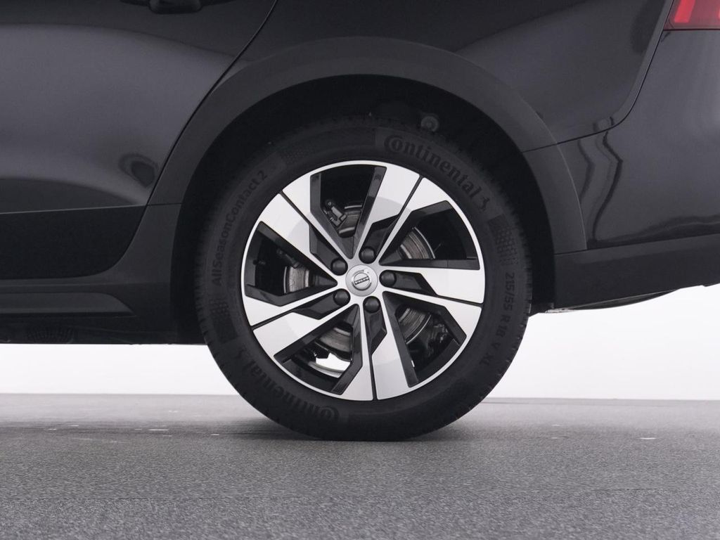 Volvo V60 Cross Country 2023