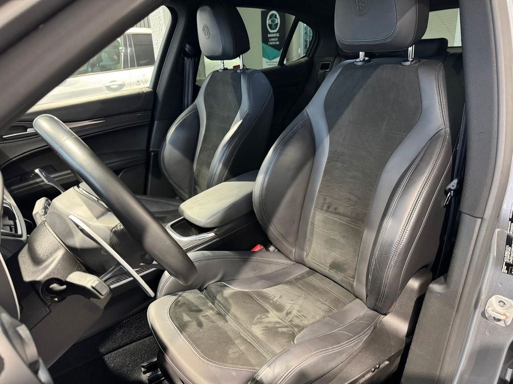 Alfa Romeo Stelvio 2021