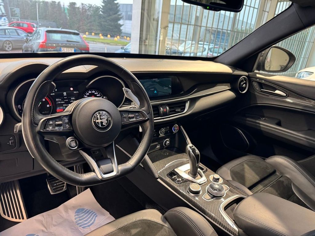 Alfa Romeo Stelvio 2021