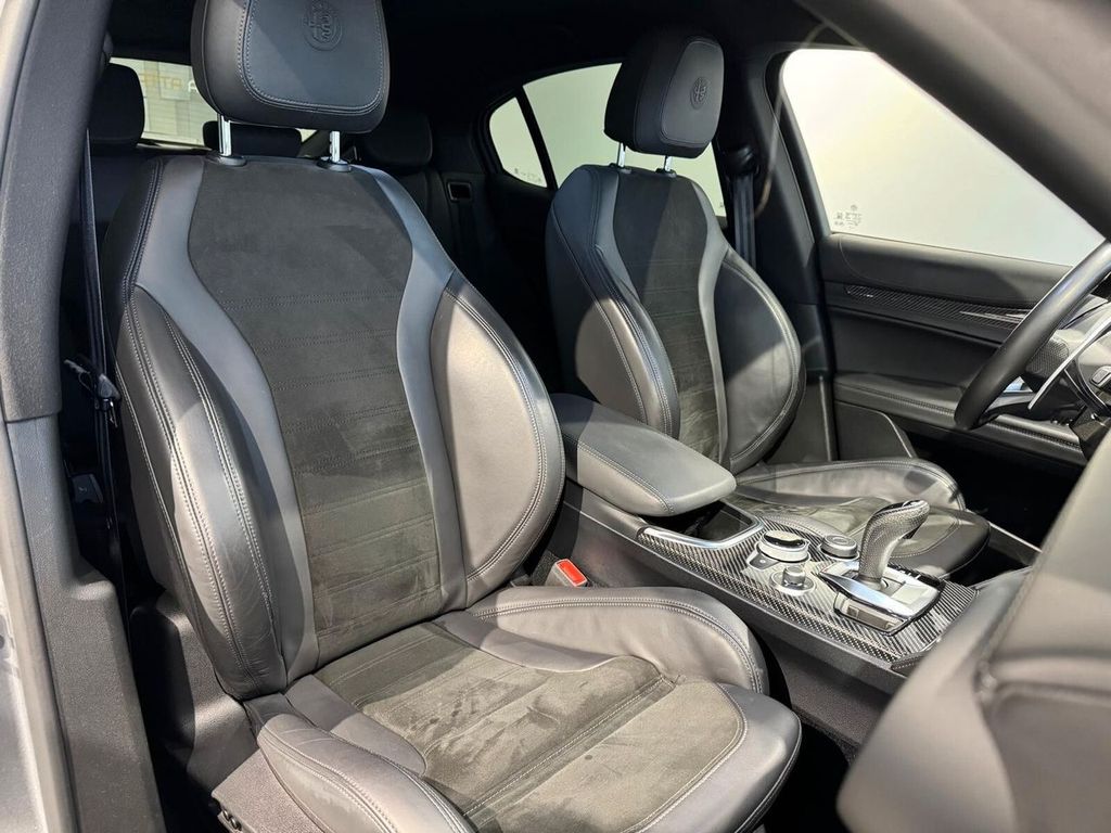 Alfa Romeo Stelvio 2021