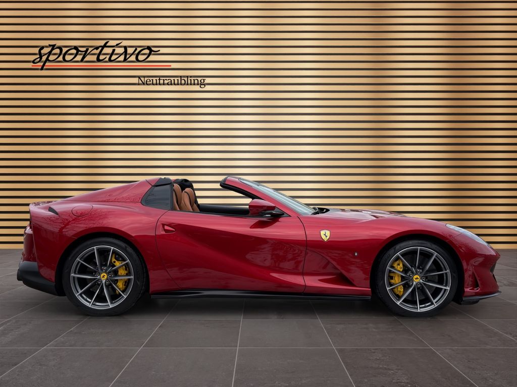 Ferrari 812 2021