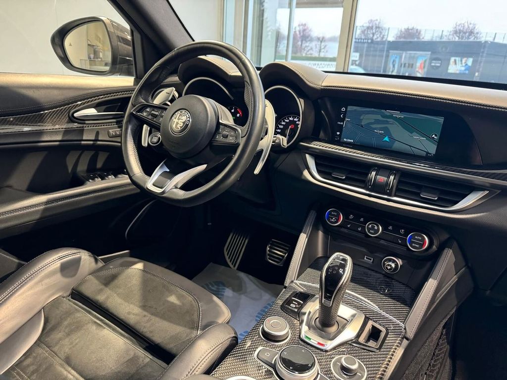 Alfa Romeo Stelvio 2021